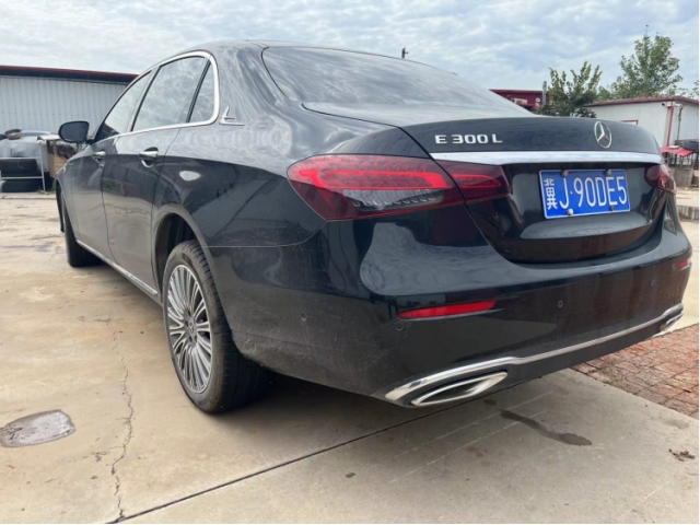 奔驰奔驰E级奔驰E级 2016款 E 300 L 豪华型