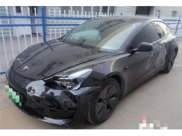 特斯拉Model 3