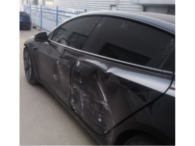 特斯拉Model 3