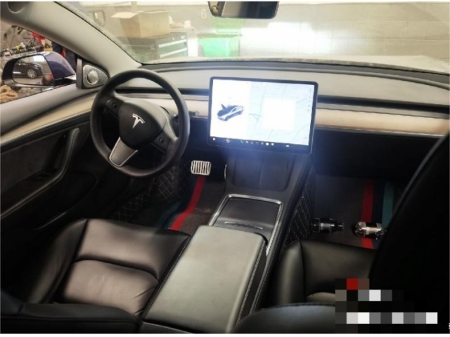 特斯拉Model 3