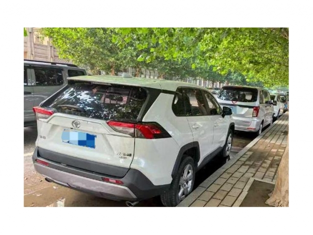 丰田RAV4荣放