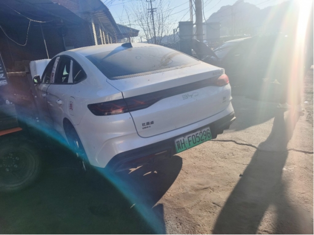 比亚迪秦